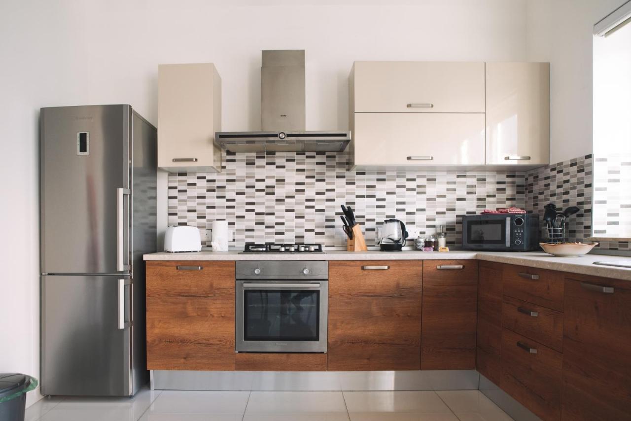 Modern 3 Bedroom With Ac Apartment Zabbar Luaran gambar