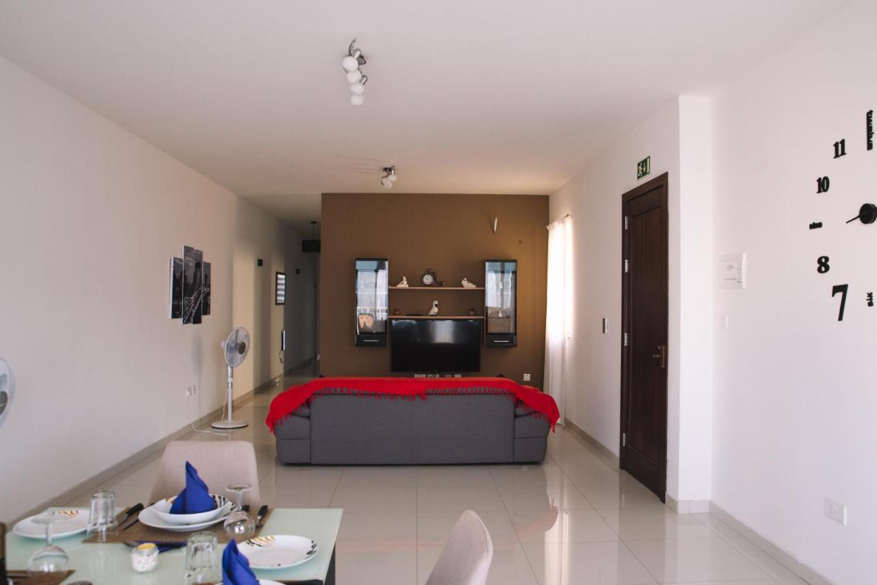 Modern 3 Bedroom With Ac Apartment Zabbar Luaran gambar