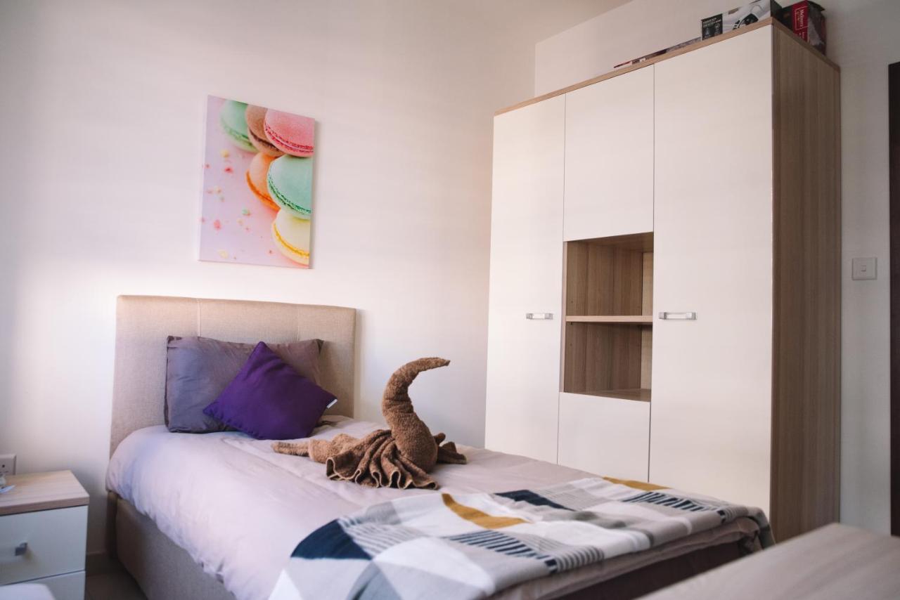 Modern 3 Bedroom With Ac Apartment Zabbar Luaran gambar