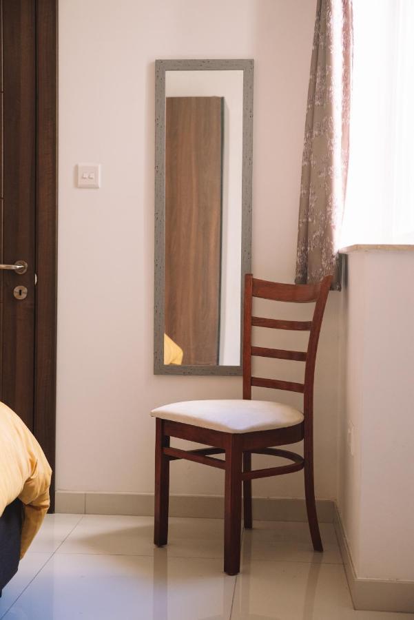 Modern 3 Bedroom With Ac Apartment Zabbar Luaran gambar